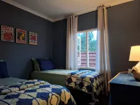 ParabonHaus Kopitiam - Bed & Breakfast