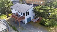 Magic Tree House by Avantstay Fire Pit + Deck + Movie Room Walk to the Beach Hotel di 