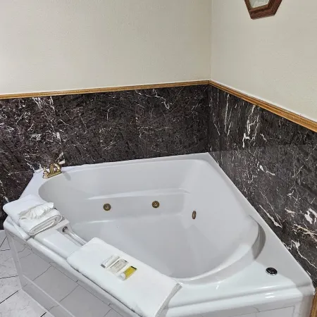 Travelodge by Wyndham Wenatchee
