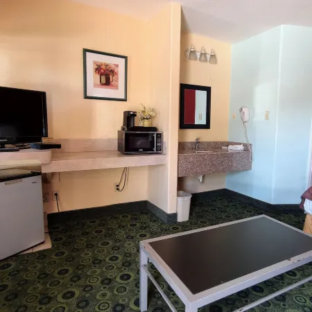 Sunset Lodge Elgin Near U.S. 290 By Hotel O