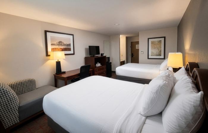 Harbor Winds Hotel