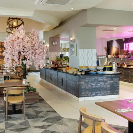 Doubletree by Hilton Dartford Bridge