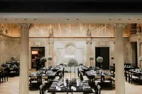 Grand Hotel - breakfast