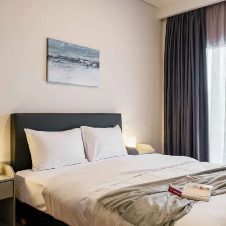 Spacious seaside flat at alimos