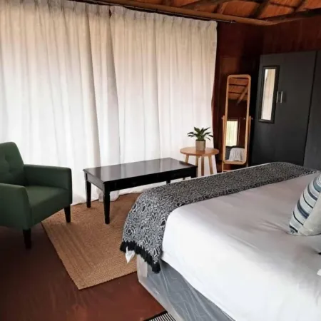 Chobe Lesoma Chalets Hotel