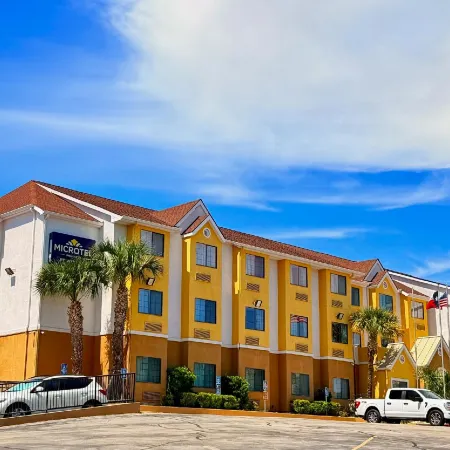 Microtel Inn & Suites by Wyndham New Braunfels