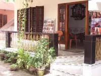 Prems Homestay - Bed and Breakfasts