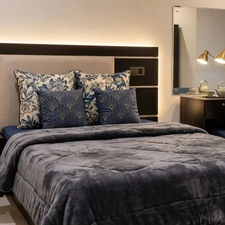 Edo Global Hotel & Suites