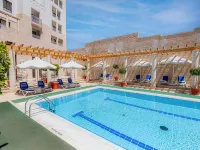 Mövenpick Petra - Pools
