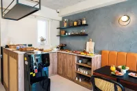 Stuart Rooms by Zzzing - breakfast