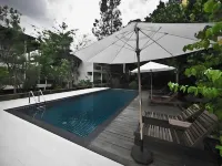 โรงแรมบ้านต้นไม้ ศรีสะเกษ - ที่มีสระว่ายน้ำ