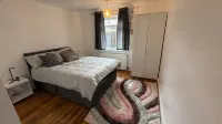 Erskine - House - Sleeps 4 - Parking - River Side - WLAN