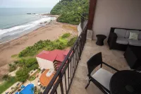 Spectacular 3 Bedroom Penthouse at Croc's Resort & Casino - con vistas al mar