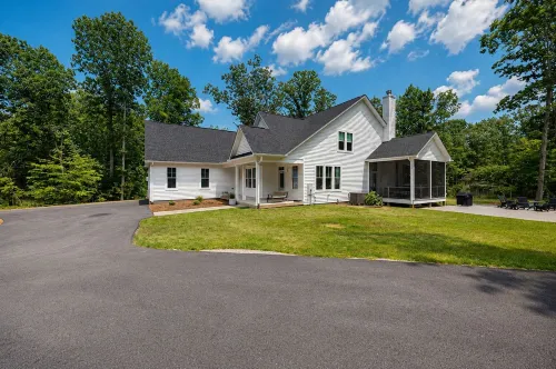 Spacious Lake House Retreat With Game Room, Theater Room, Fire pit and Boat Slip - 4-Star