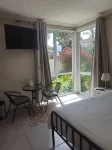 Serene Air-Conditioned Flatlet in Central Wellington - 2-Star