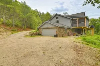 Elegant & Quiet Maine Escape w/ Sauna & Deck! - 3-Star