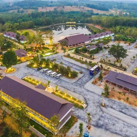 NAN Green Lake View Resort