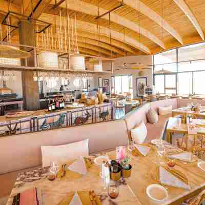 The Desert Grace Dining/Meeting Rooms