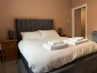The Applewood Regency - 2-Star