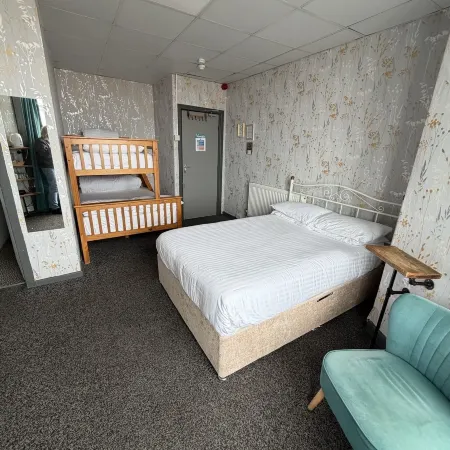Vinnie's Family Hotel