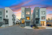 Downtown Raleigh Rooftop Retreat - Skyline Views - Kondo