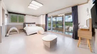 Namhae Dangdangi Dog Pension Blue - Pet friendly
