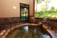 Hotel Hakuba - Kaplıcalı