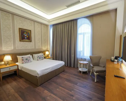 Promenade Hotel Baku Hotels in der Nähe von Hochhauskomplex Flame Towers