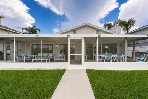 Waterfront home with direct gulf access - Homestays
