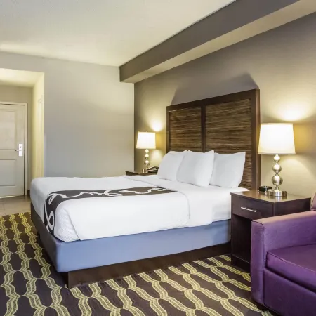 La Quinta Inn & Suites by Wyndham Lynchburg at Liberty Univ.