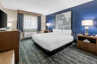 Super 8 by Wyndham Perham - Pet friendly