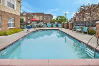 TownePlace Suites Milwaukee Brookfield - Pool