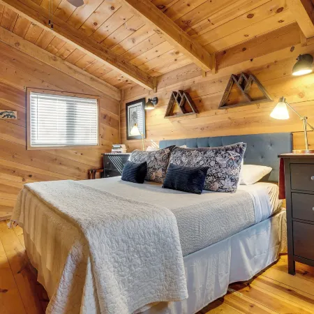 Sautee Nacoochee Mtn Paradise w/ Spacious Deck!
