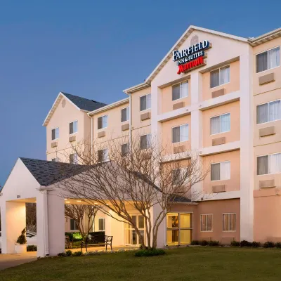 Fairfield Inn & Suites Fort Worth University Drive Hotels near Noble Planetarium