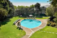 Protea Hotel Midrand - ที่มีสระว่ายน้ำ