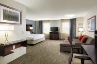 Staybridge Suites TOLEDO - MAUMEE by IHG - parking