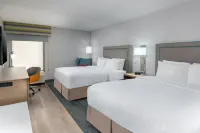 Hampton Inn Hartford-Airport - parking