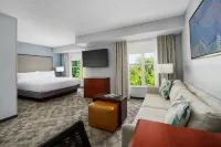 Homewood Suites by Hilton Erie - parking