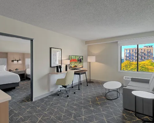 Holiday Inn & Suites CHICAGO-DOWNTOWN by IHG Hotel berhampiran Menara Willis