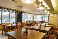Wrexham Town Centre - 3-Star