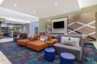 Hilton Garden Inn Cedar Rapids - موقف سيارات