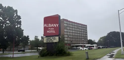 Albany Plaza Hotel - Bintang 3
