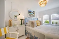 Mim's Cottage by the C 3 Bedroom Cottage by RedAwning - Villas