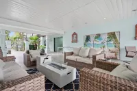 Island House Resort Hotel - Pools