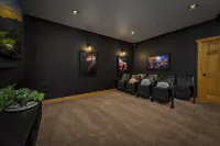 Robin's View 5 Bedroom Cabin - شاليه