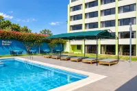 Holiday Suites - 3-Sterne