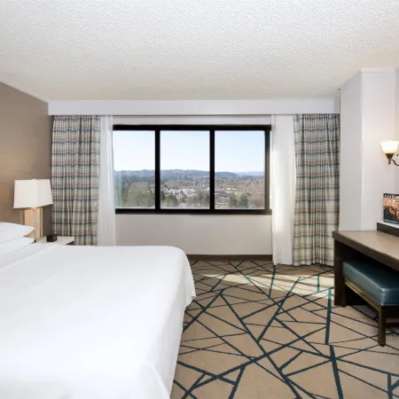 Embassy Suites by Hilton Portland Tigard