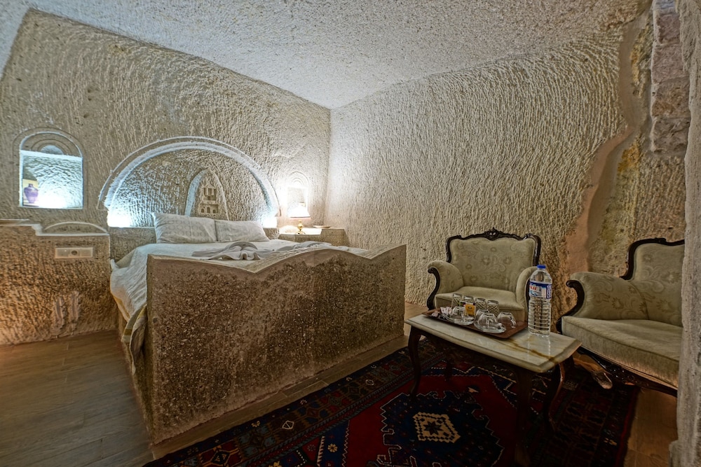 Angel Cave Suite