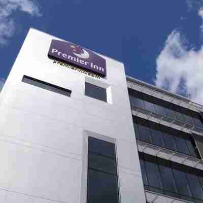 Premier Inn London Ealing Hotel Exterior