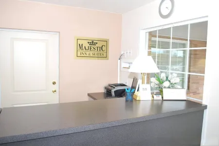 Majestic Inn & Suites
